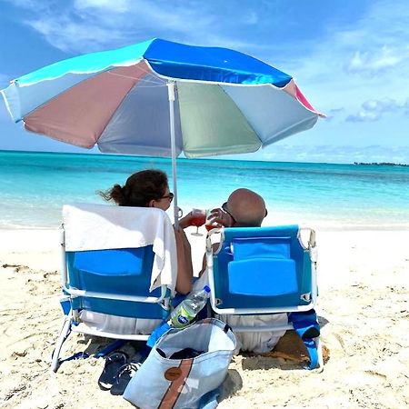 Studio, 100 Feet From The Beach Nassau Bagian luar foto