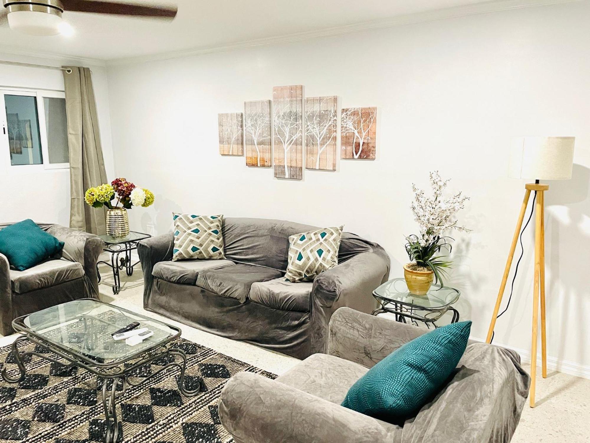 Studio, 100 Feet From The Beach Nassau Bagian luar foto