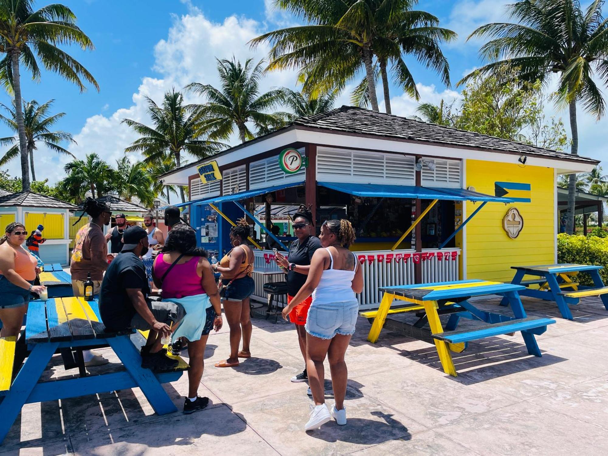 Studio, 100 Feet From The Beach Nassau Bagian luar foto